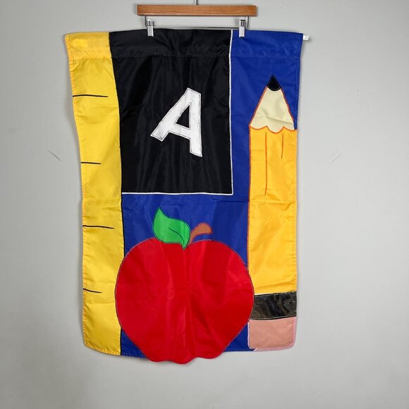 NCE 2004 Big Apple Teacher Ruler Pencil Decorative Garden Flag 39.5" X 28" - Picture 5 of 5